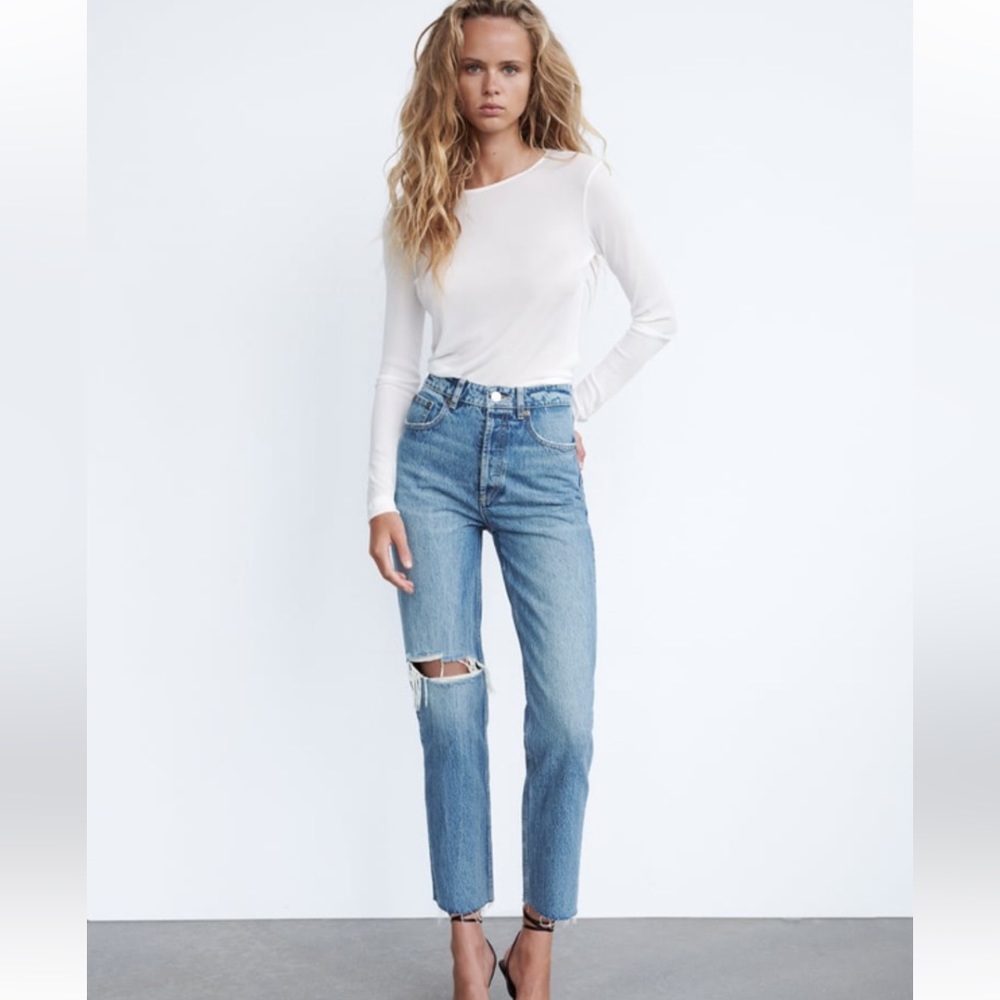 Zara Ripped Straight Jeans Size 4
